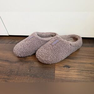 BOMBAS SUNDAY SLIPPERS IN DUSTY PURPLE SIZE W5